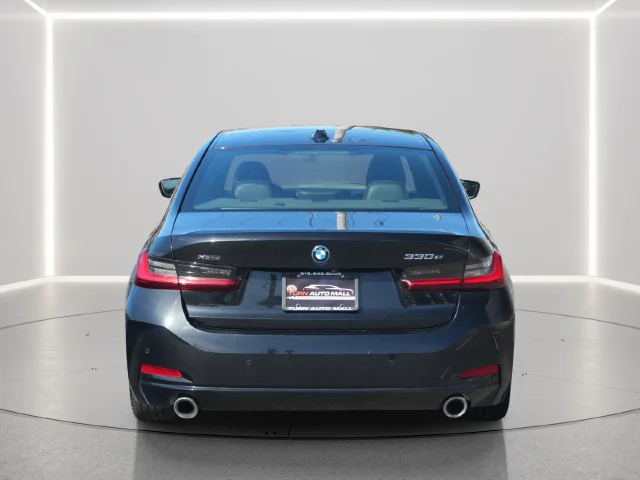 Used 2024 Black BMW 330e xDrive image 4