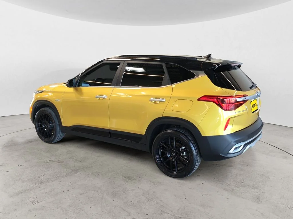 Used 2021 Yellow Kia SX image 7