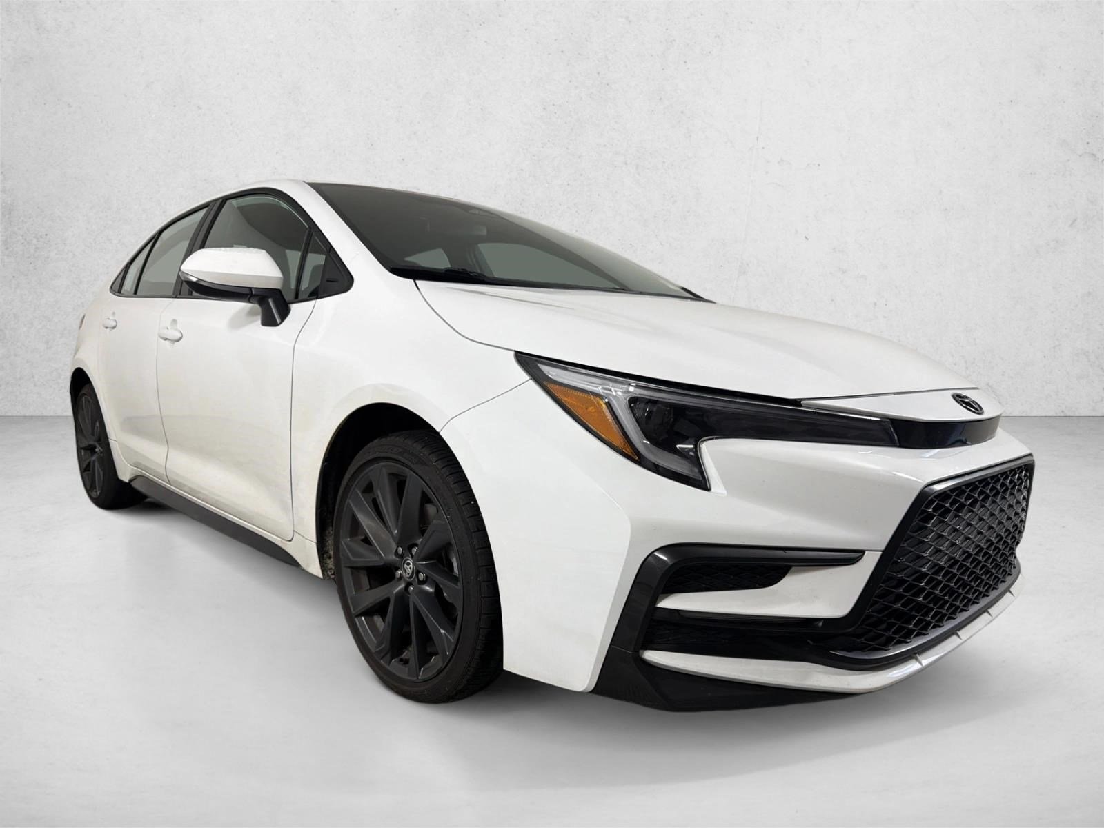 Used 2026  Toyota SE image 1