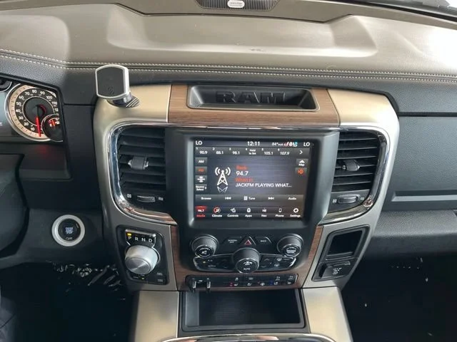 Used 2018 Granite Crystal Metallic Clearcoat Ram Laramie image 28