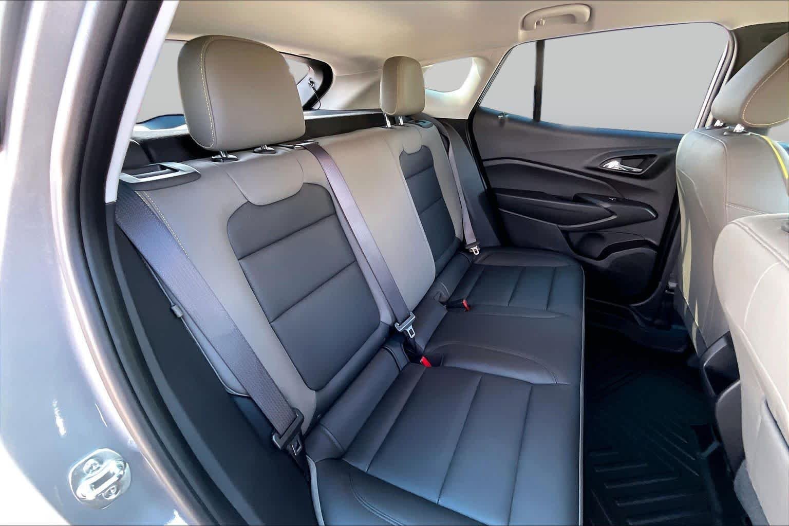 Used 2025 Sterling Gray Metallic Chevrolet ACTIV image 19