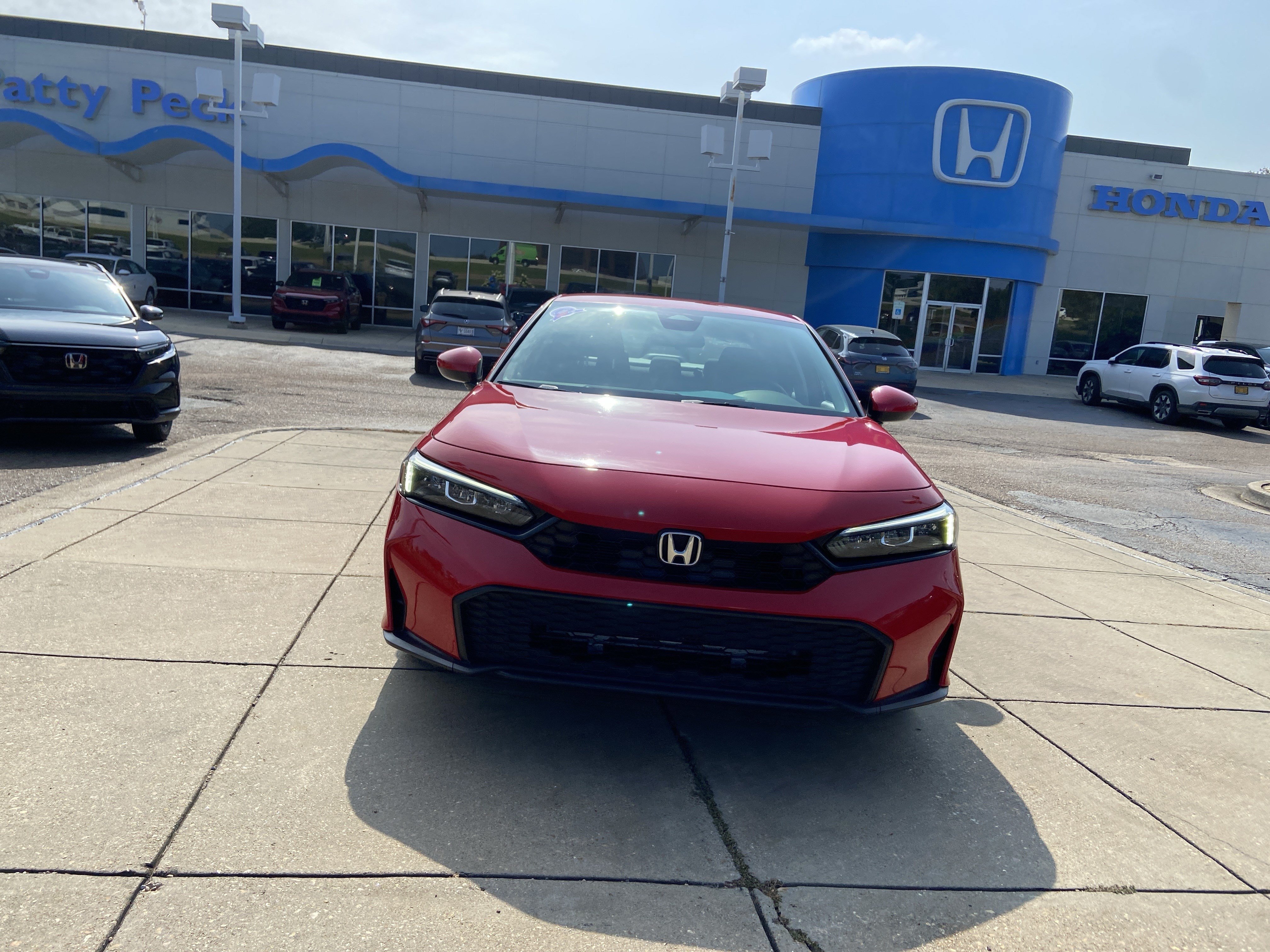 Used 2025 Rallye Red Honda LX image 3