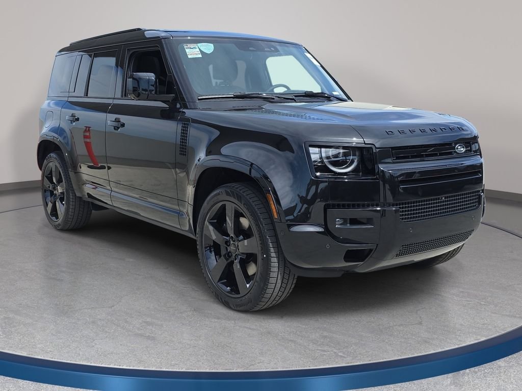 New 2026 Black Land Rover X-Dynamic SE image 3