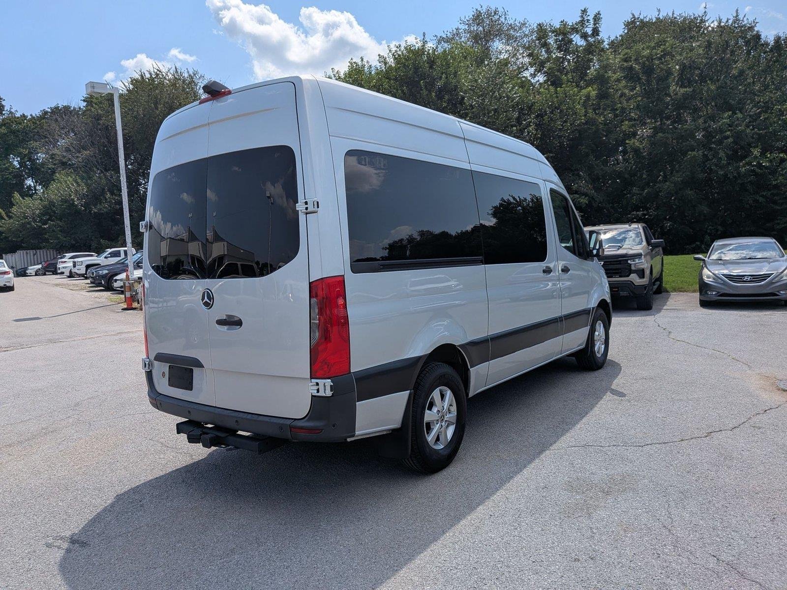 Used 2021  Mercedes-Benz  image 5