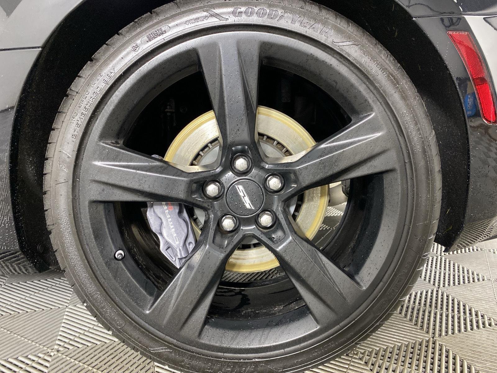 Used 2018 Black Chevrolet 2SS image 9