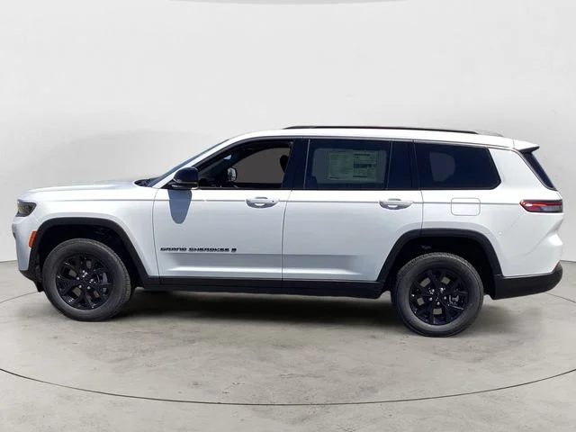 New 2026 Bright White Clearcoat Jeep L LAREDO ALTITUDE 4X4 image 2