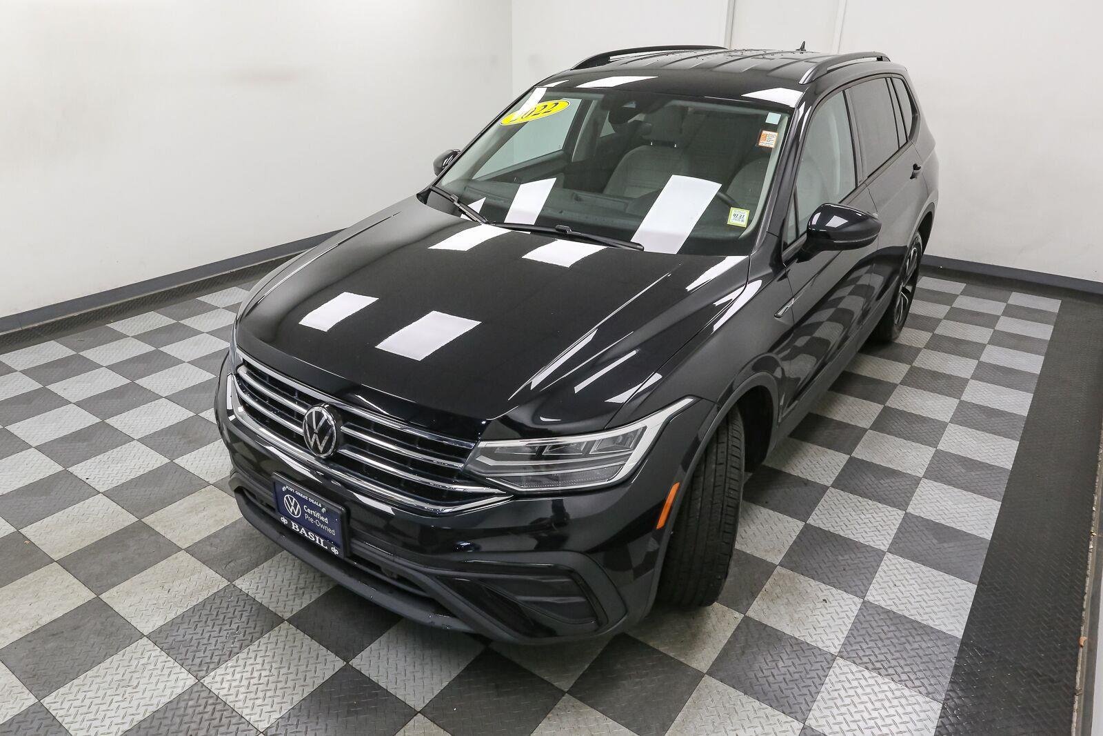 Used 2022 Deep Black Pearl Volkswagen S image 7
