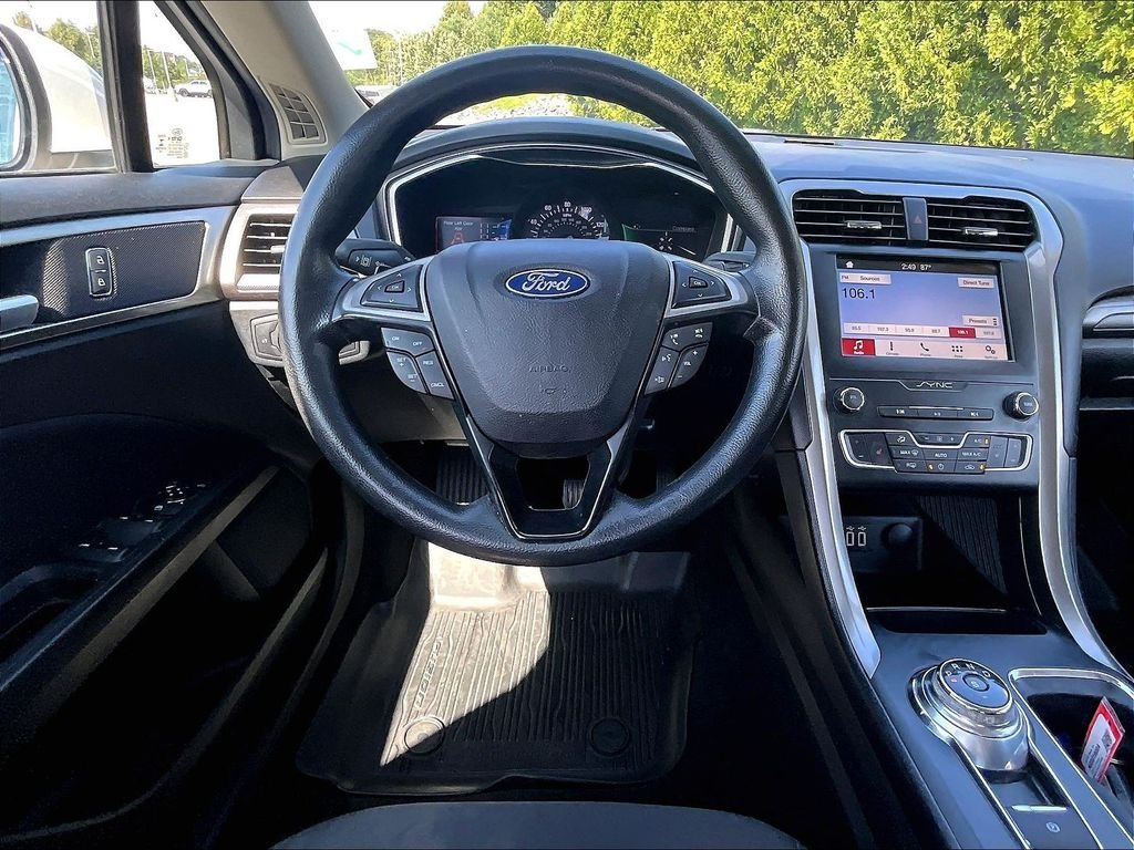 Used 2019 White Ford SE image 17
