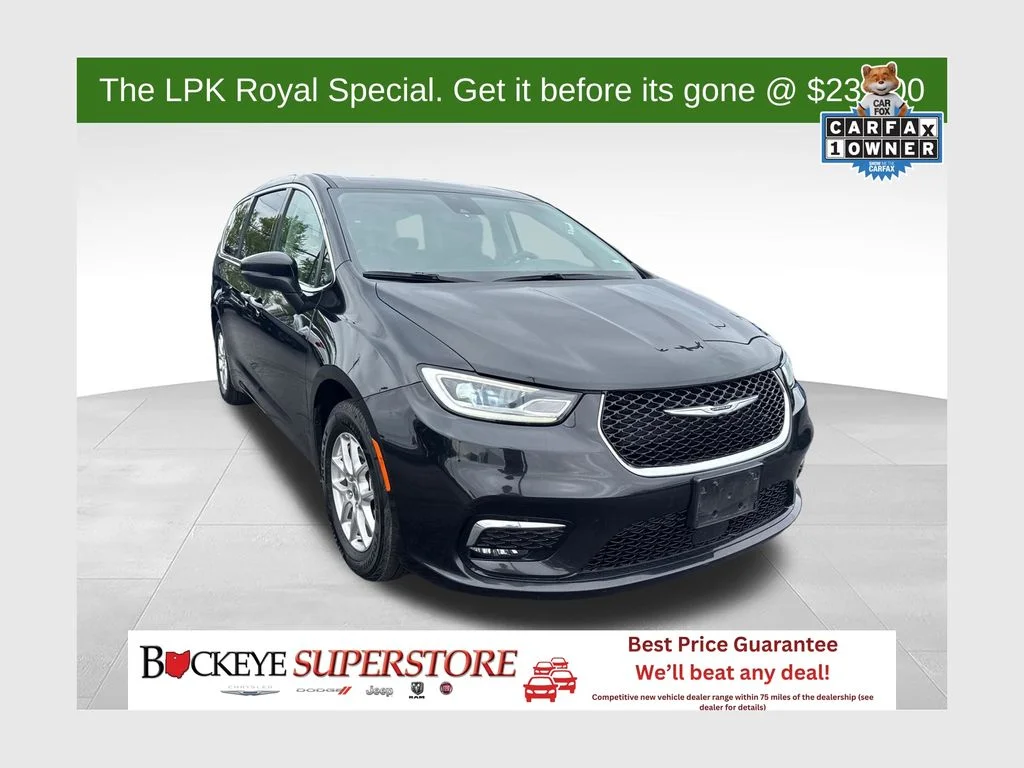 2023 Chrysler Pacifica Touring L's photo