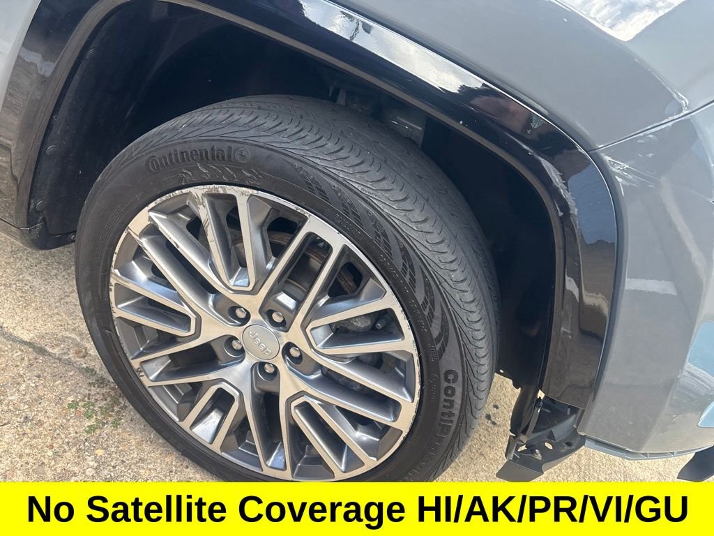 Used 2022 Gray Jeep Limited image 14