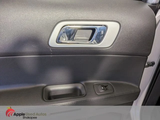 Used 2011 Silver Ford XLT image 35
