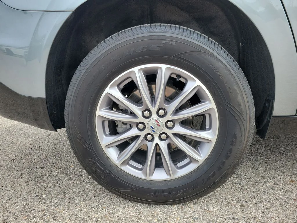 Used 2023 Gray Buick Essence image 5