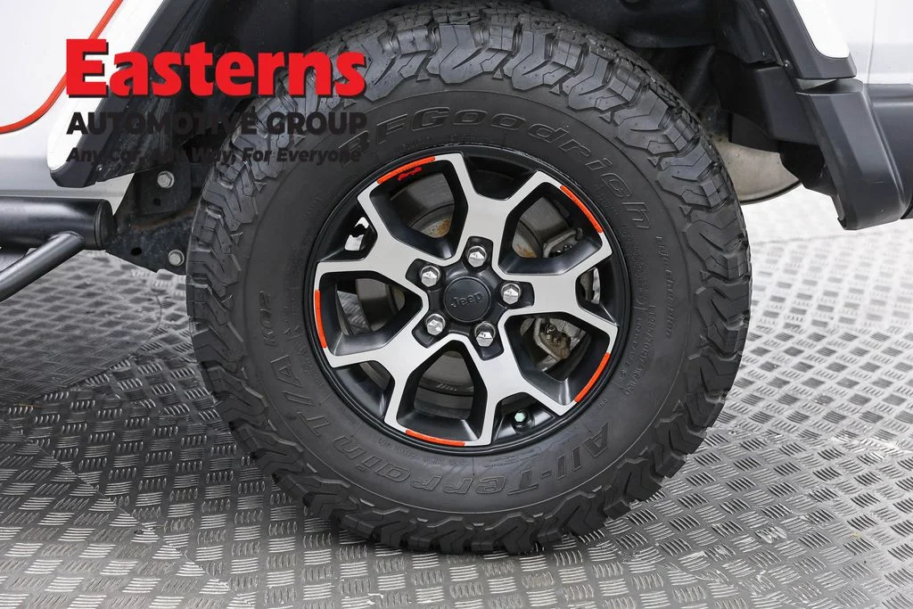 Used 2020 White Jeep Unlimited Rubicon image 36
