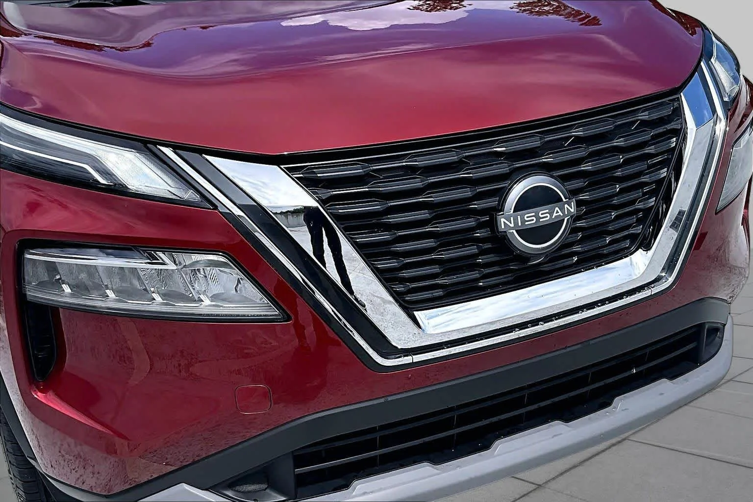 Used 2023 Scarlet Ember Tintcoat Nissan SV image 58
