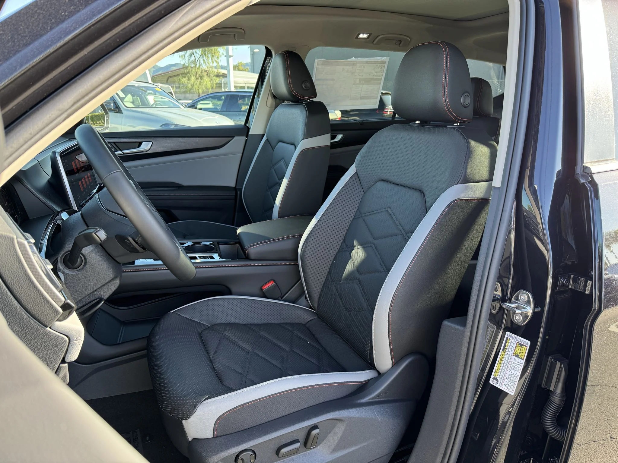 New 2026 Deep Black Pearl Volkswagen 2.0T Peak Edition image 13