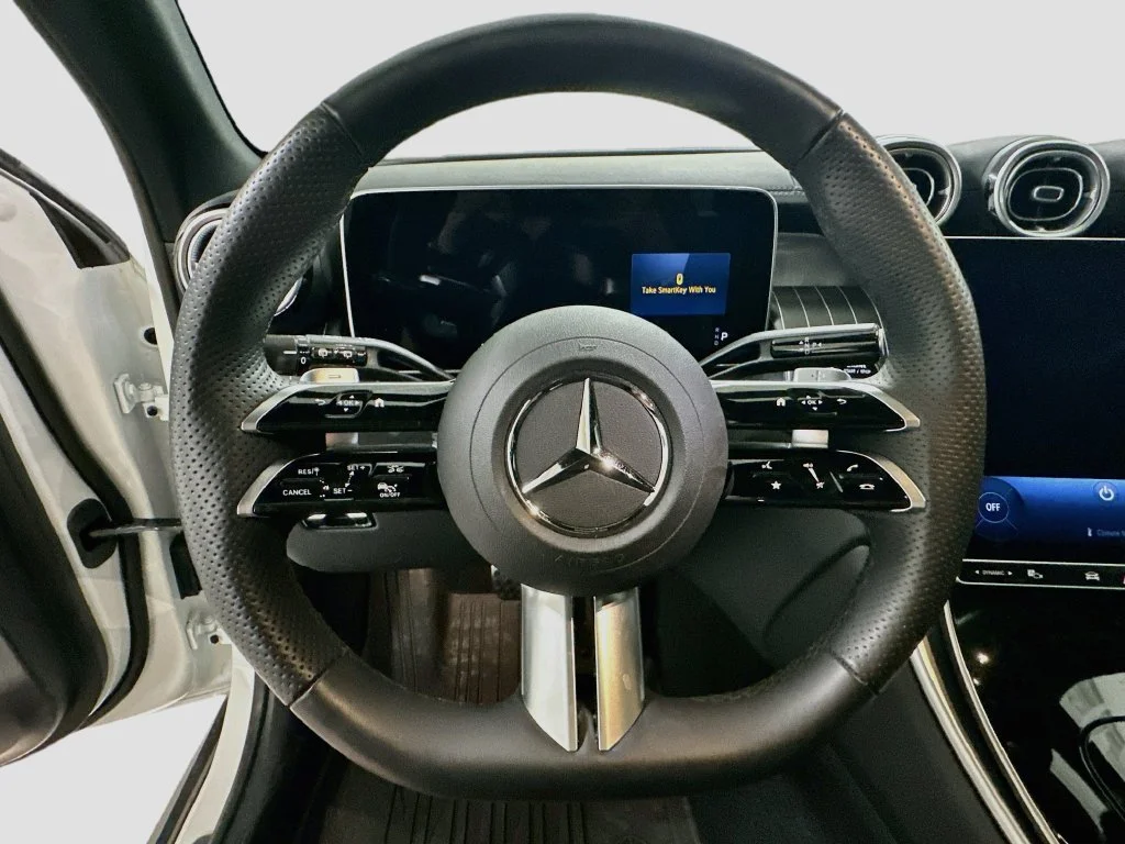Certified Used 2026 Polar White Mercedes-Benz GLC 300 image 12
