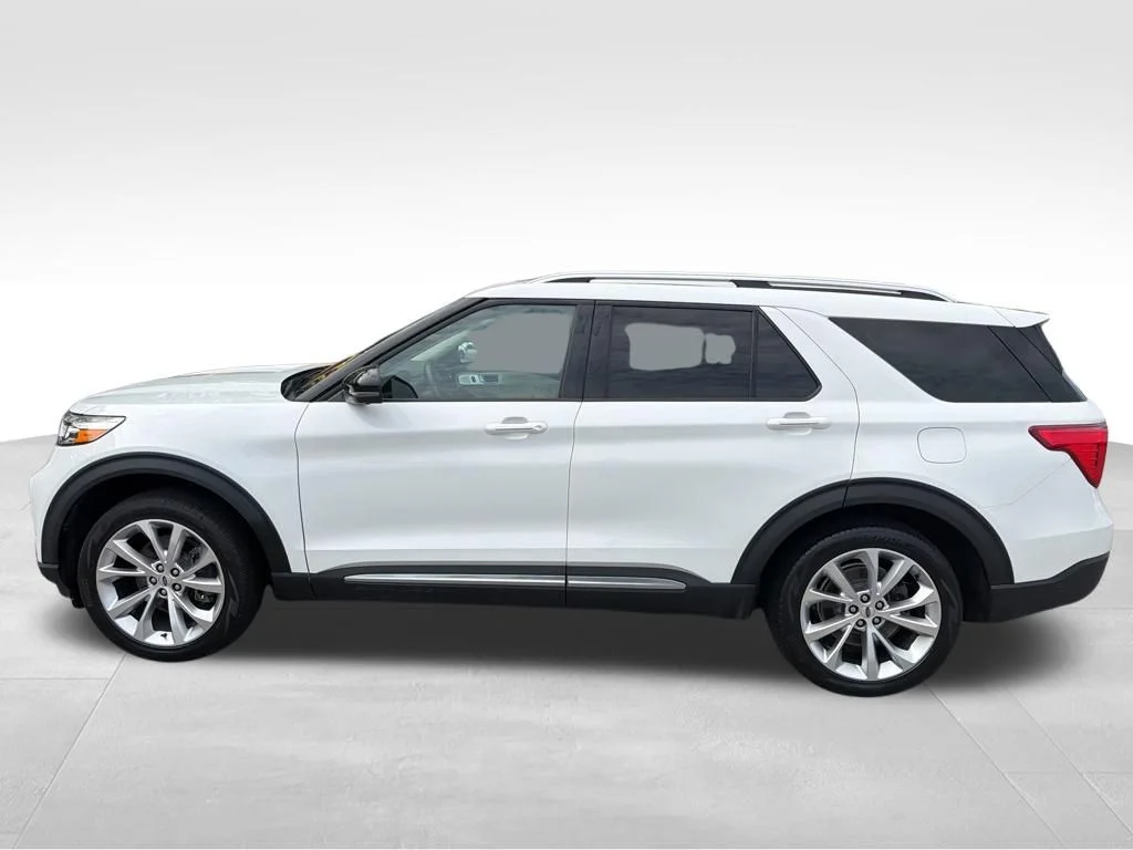 Used 2023 White Ford Platinum image 2