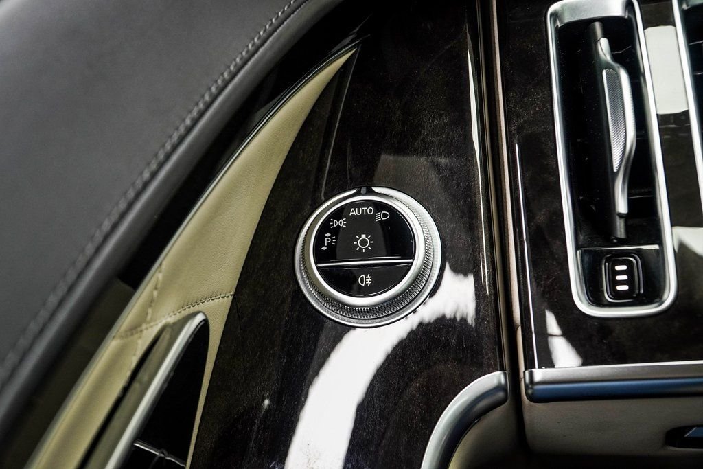 Used 2023 Gray Mercedes-Benz S 580 image 31
