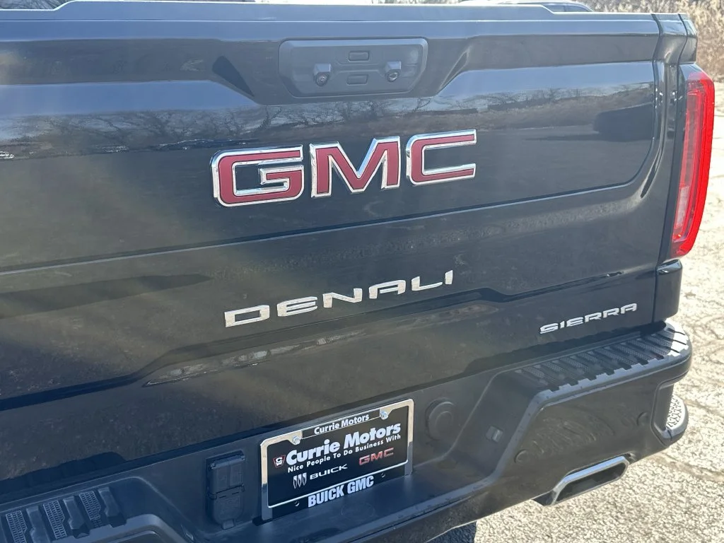 Used 2022 Black GMC Denali image 24