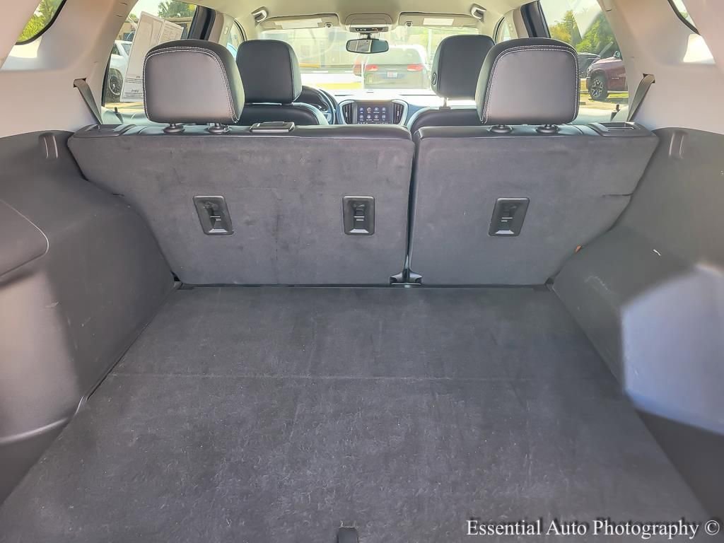 2023 GMC TERRAIN - Image 19