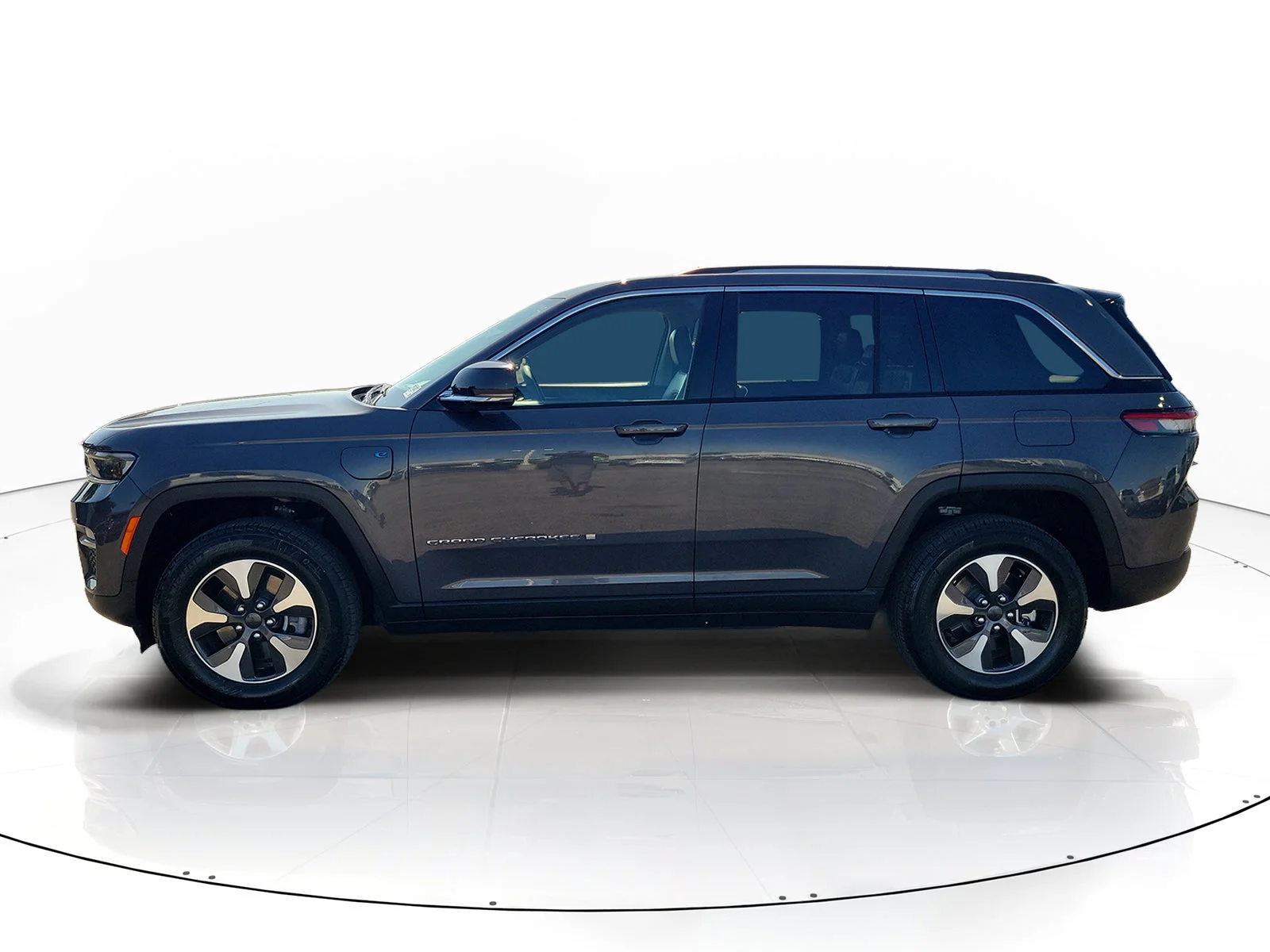 Certified Used 2023 Gray Jeep 4xe image 7