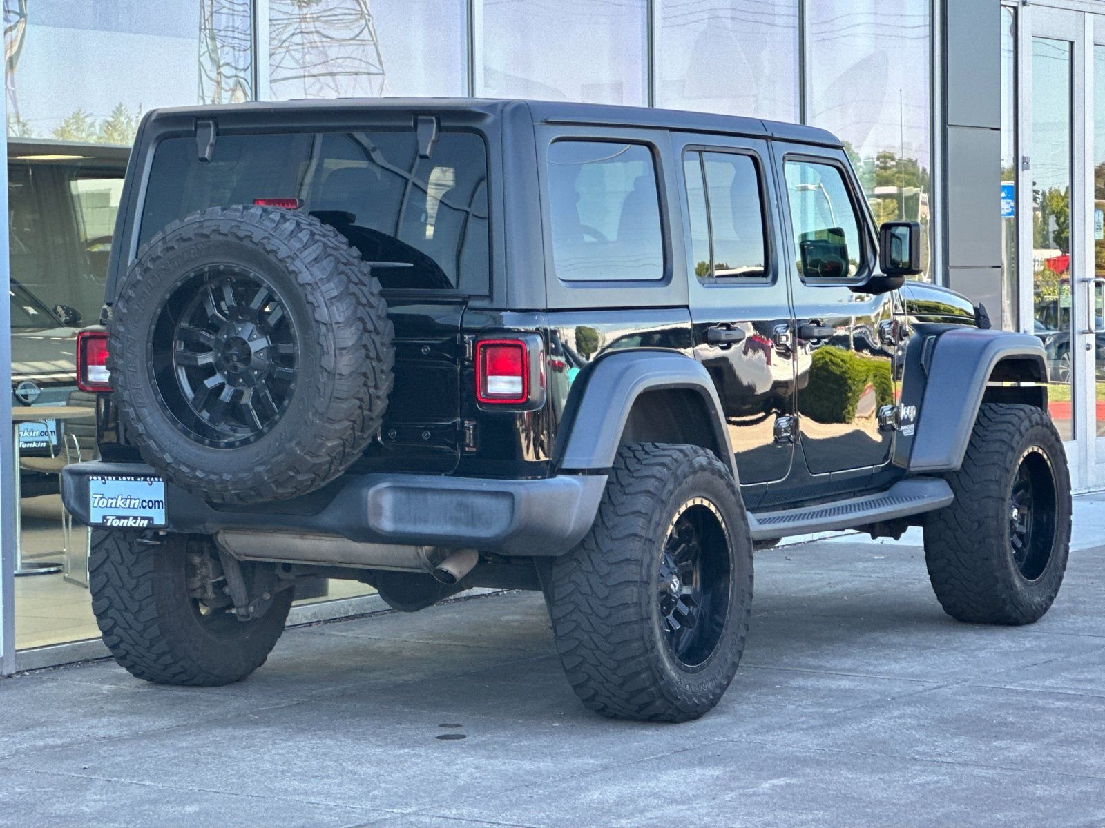 Used 2019 Black Clearcoat Jeep Unlimited Sport image 3