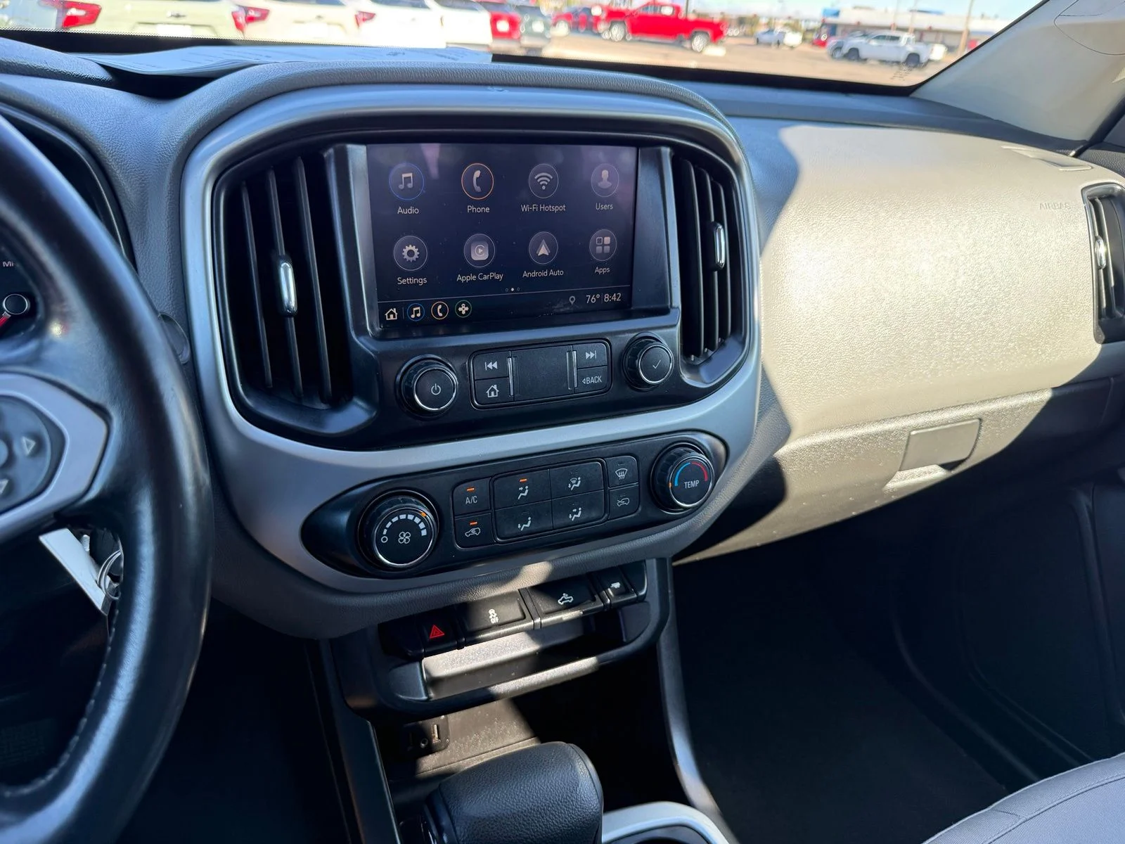 Used 2020 White Chevrolet LT image 18