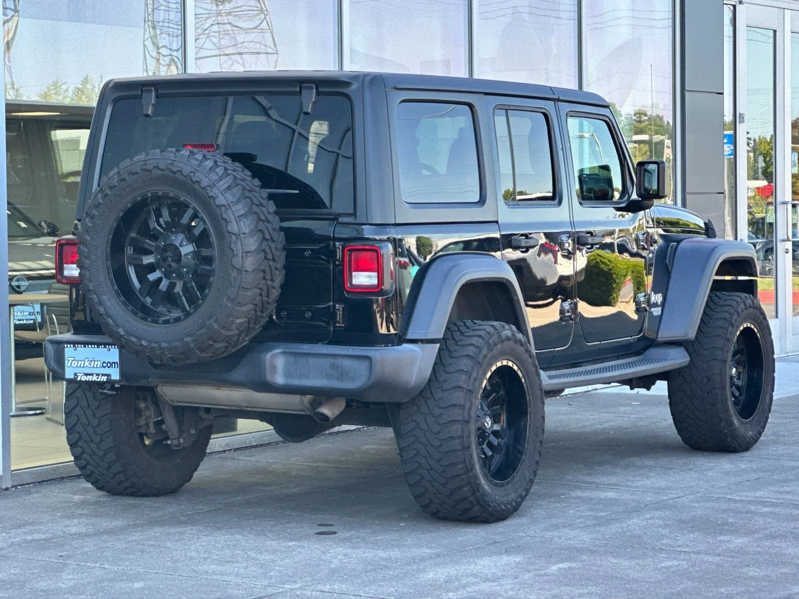 Used 2019 Black Clearcoat Jeep Unlimited Sport image 3