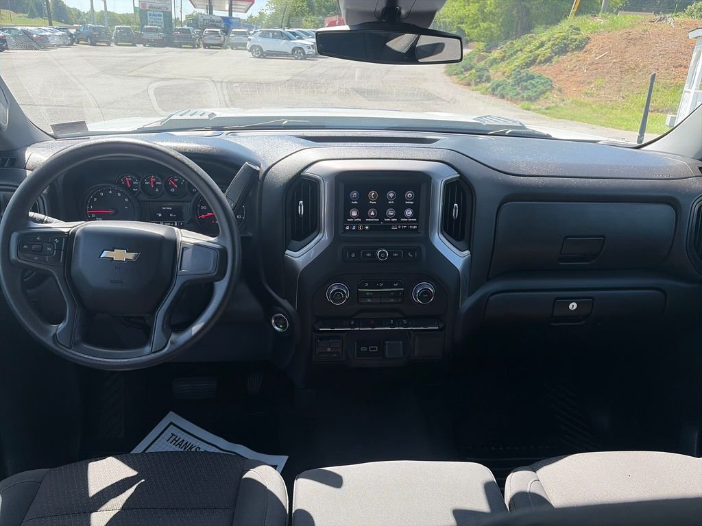 Used 2025 White Chevrolet Custom image 13