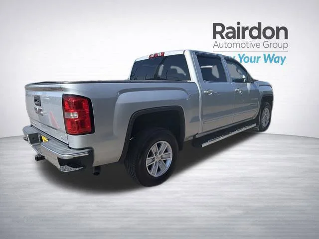 Used 2018 Quicksilver Metallic GMC SLE image 7