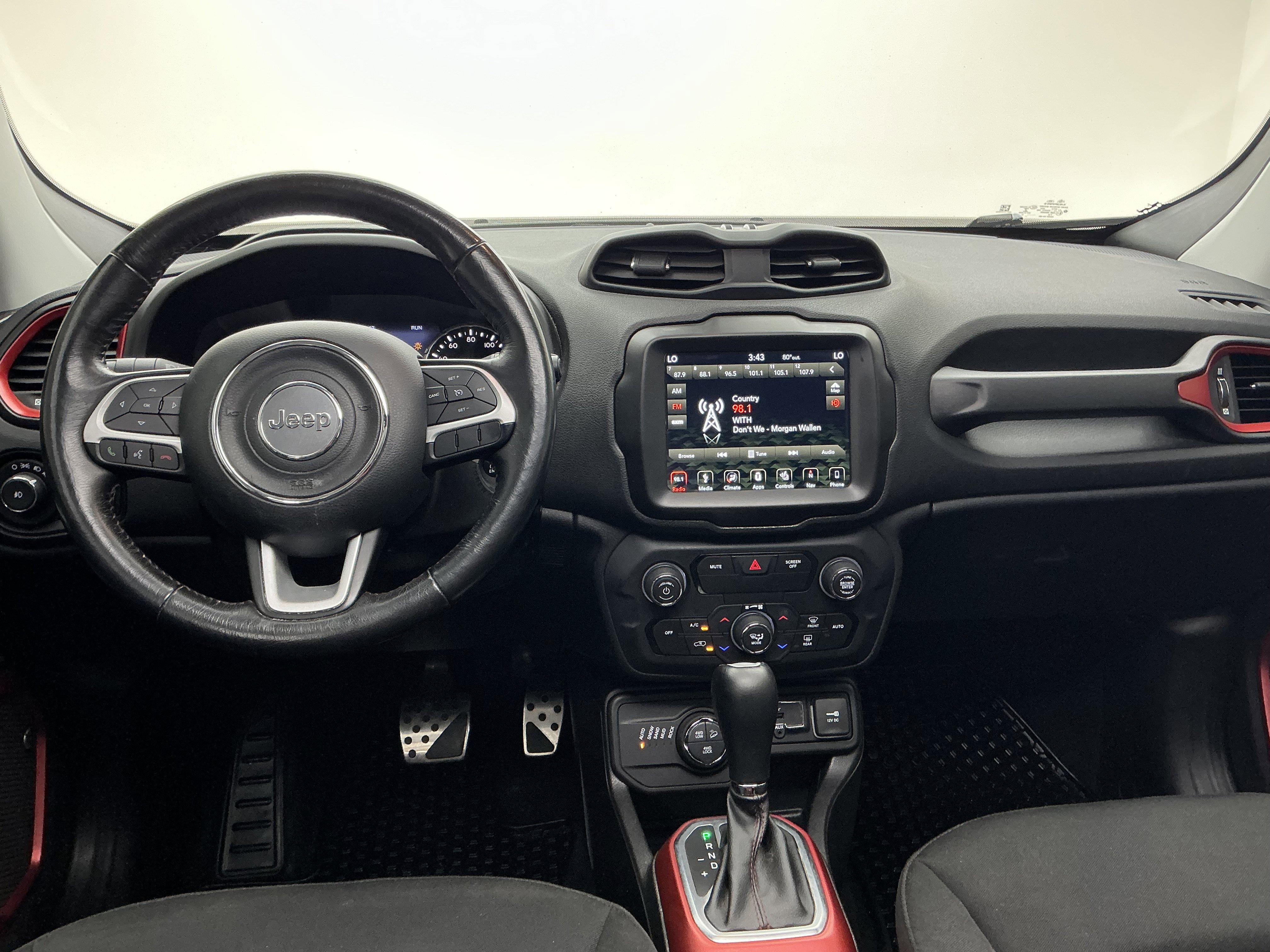 Used 2018 Alpine White Jeep Trailhawk image 20
