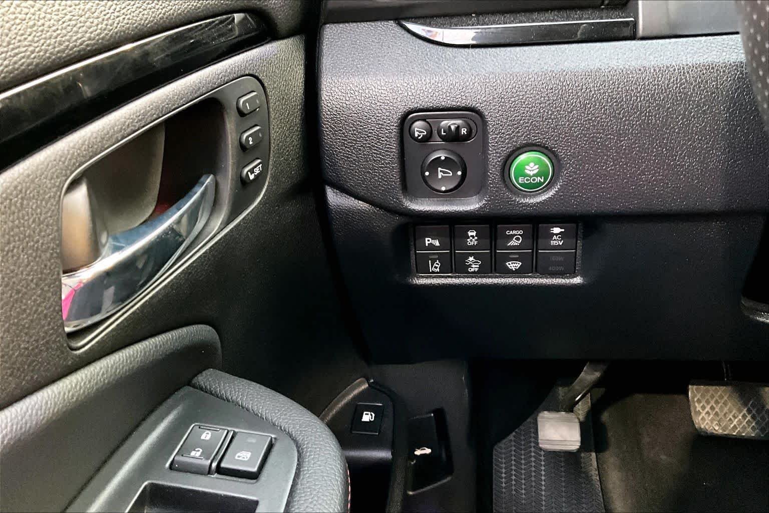 Used 2025 Crystal Black Pearl Honda Black Edition image 33