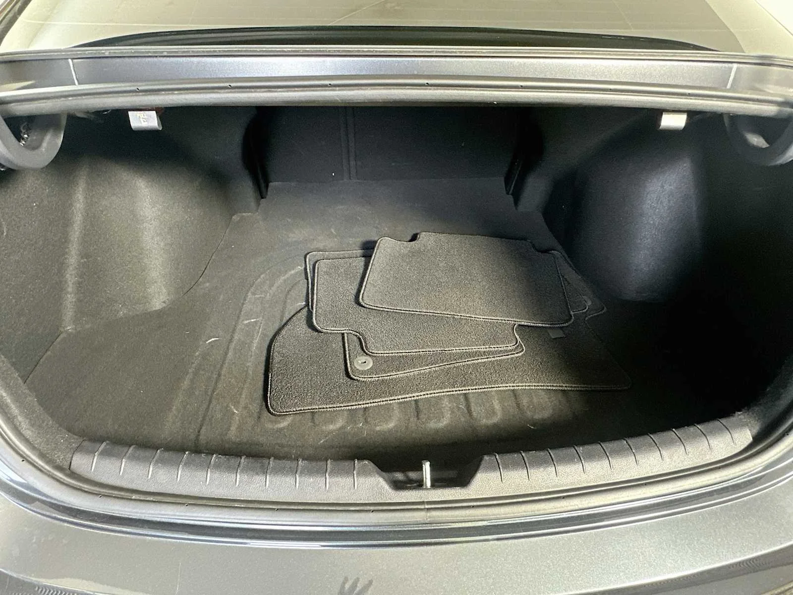 Used 2021 Gravity Gray Kia LXS image 22