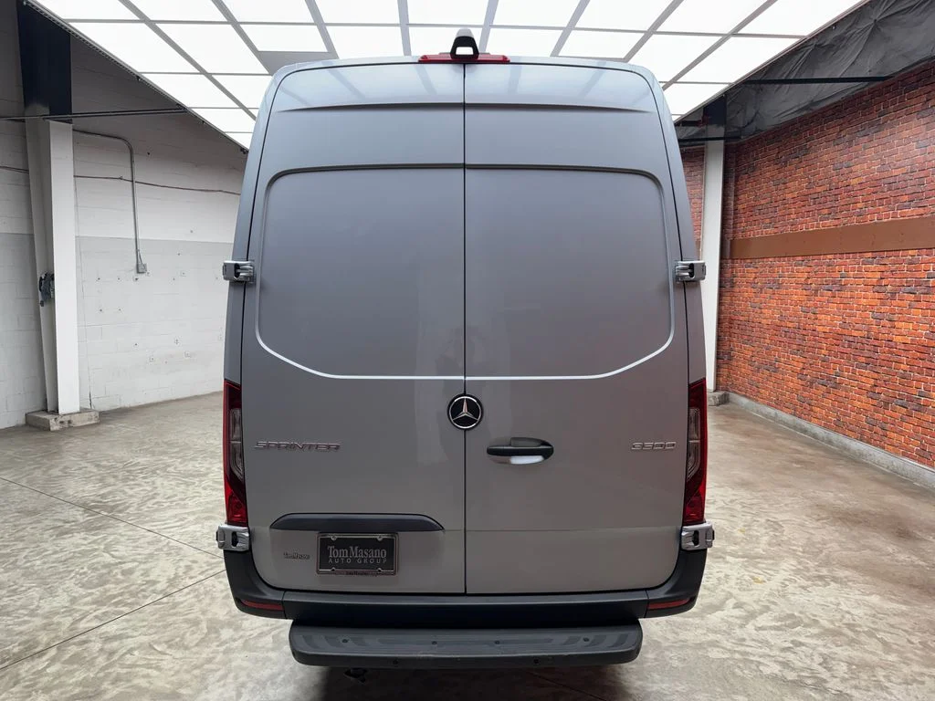 Used 2025 Silver Mercedes-Benz Cargo 170 WB image 5