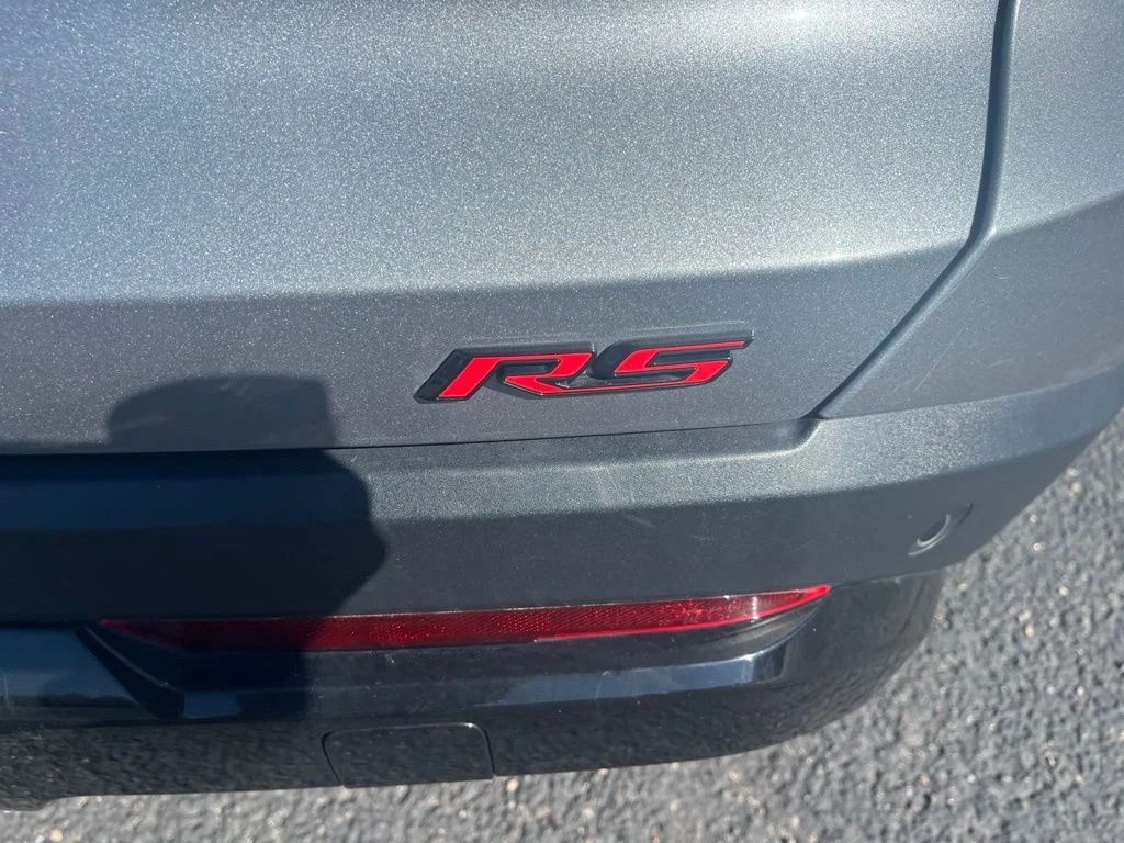 Used 2025 Sterling Gray Metallic Chevrolet RS image 7