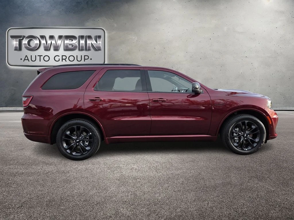 Used 2025 Red Dodge R/T image 3