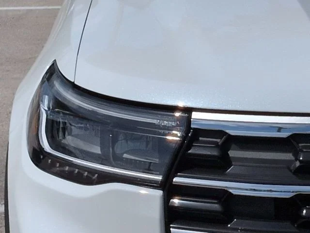 New 2026 Star White Metallic Tri-Coat Ford Active image 10