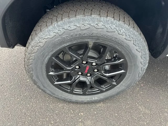 New 2026 Summit White GMC AT4 image 32