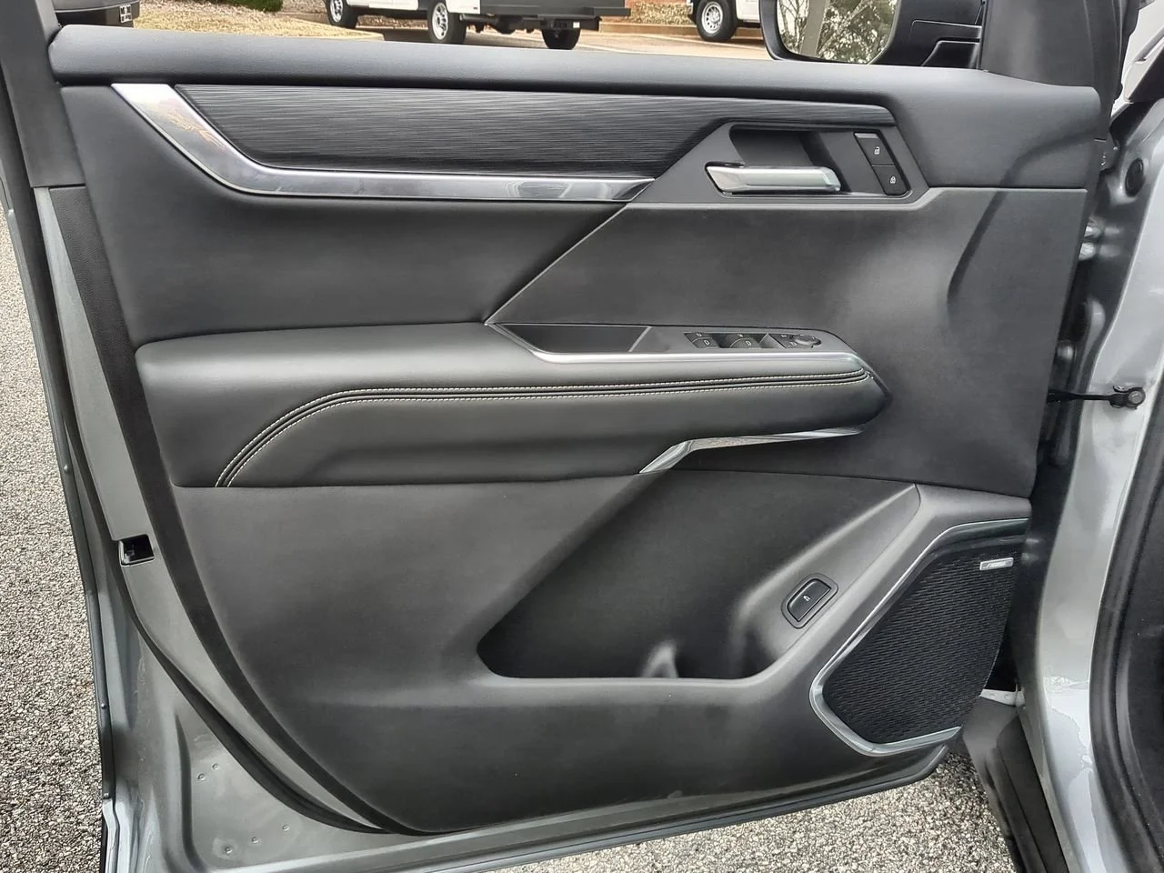 New 2026 Sterling Metallic GMC Elevation image 22