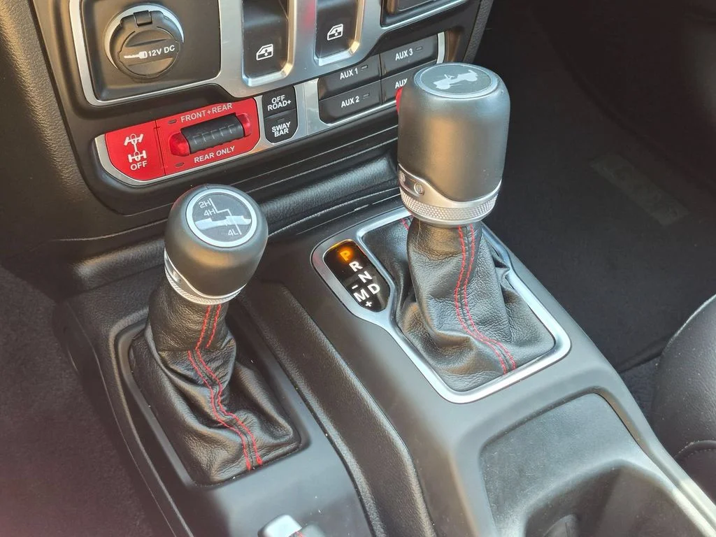 Used 2021 White Jeep Rubicon image 16