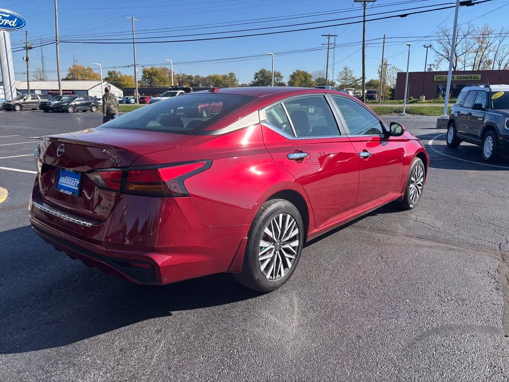 Certified Used 2023 Red Nissan 2.5 SV image 4