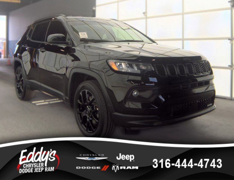 Used 2025 Diamond Black Crystal Pearlcoat Jeep Latitude image 1