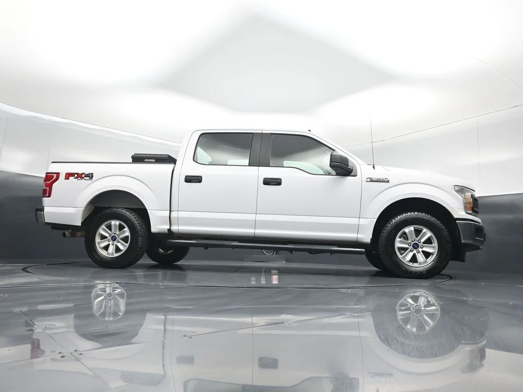 Used 2020 White Ford XL image 43