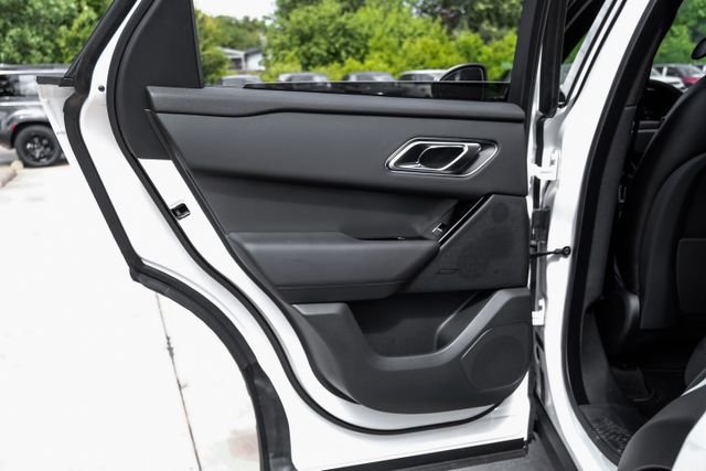 New 2026 Fuji White Land Rover S image 57