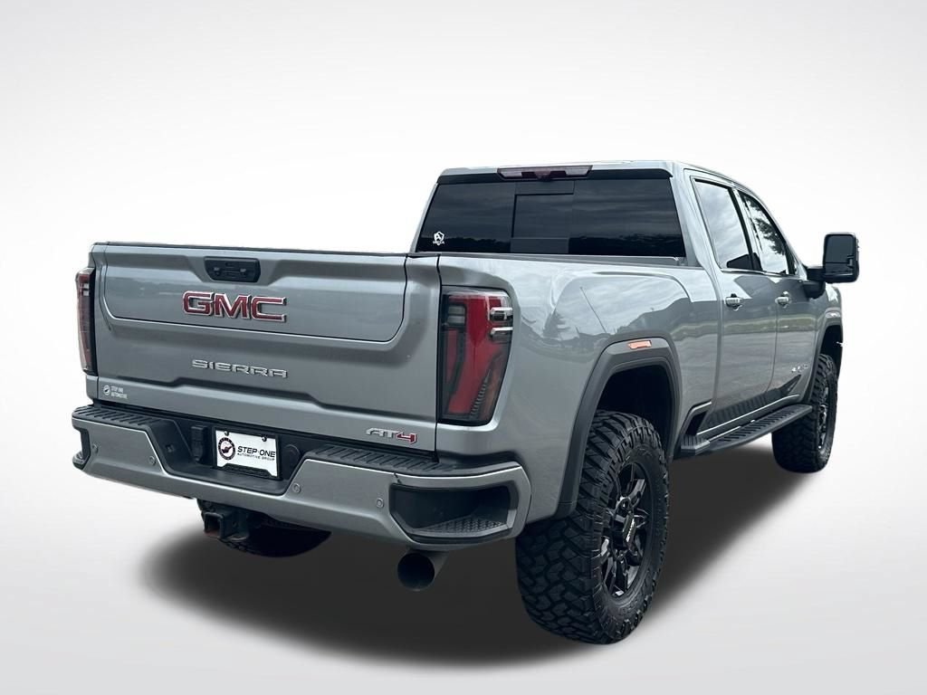 Used 2025 Sterling Metallic GMC AT4 image 7