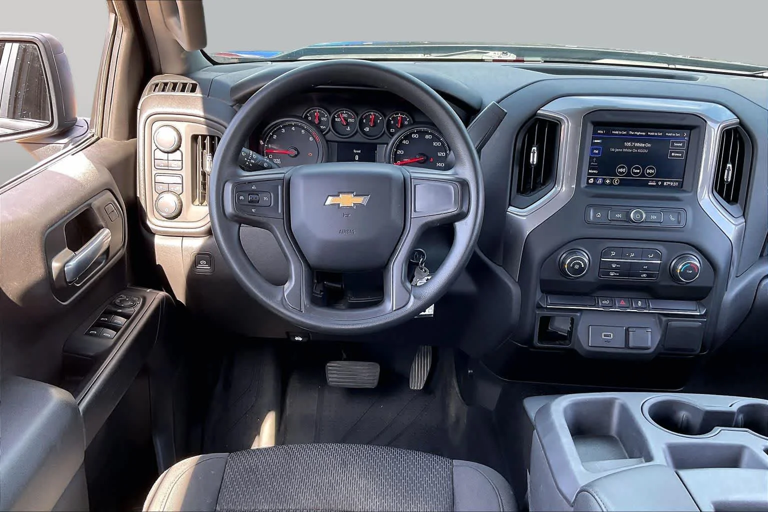 Used 2020 Shadow Gray Metallic Chevrolet Custom image 6