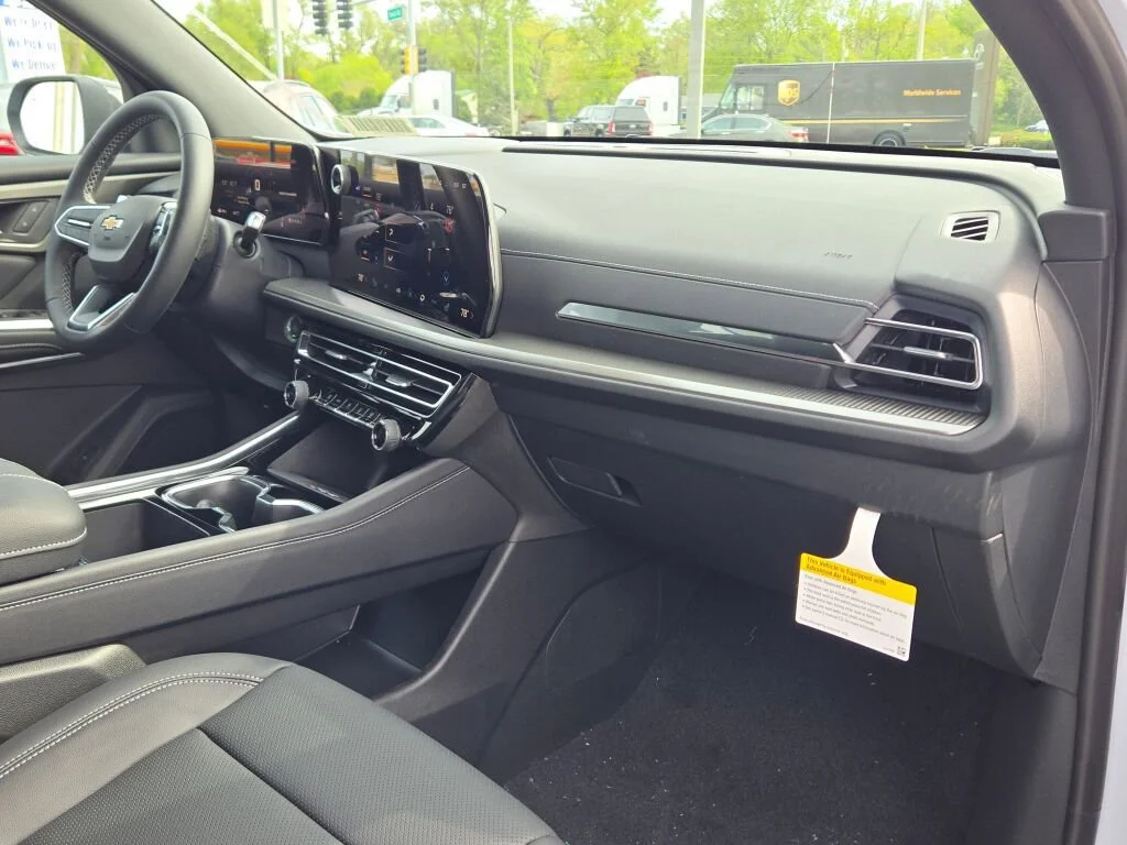 2026 Chevrolet Traverse LT - Photo 7