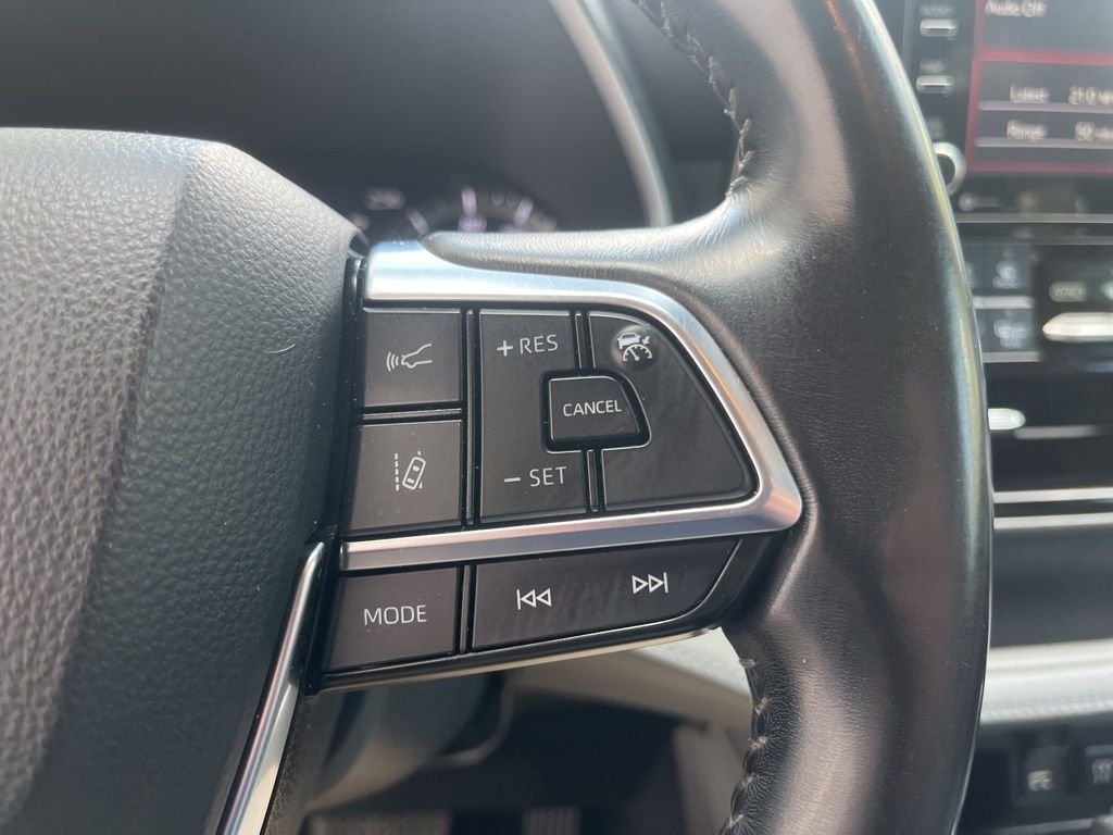 Used 2020 Magnetic Gray Metallic Toyota XLE image 22