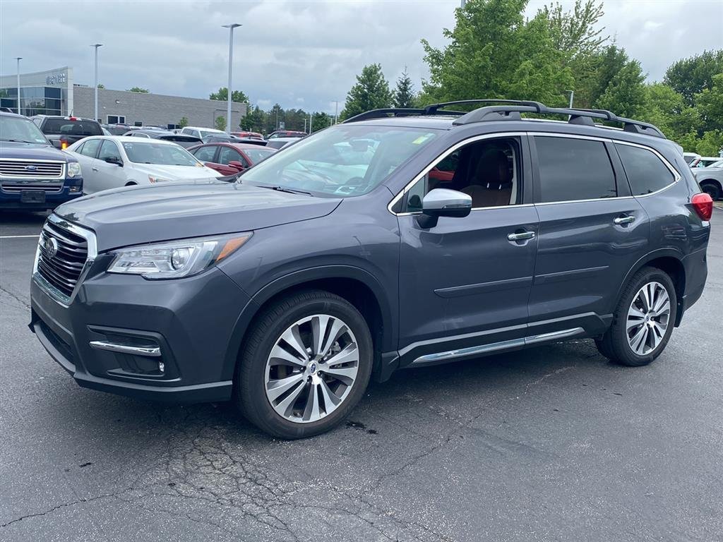 Used 2020 Magnetite Gray Metallic Subaru Touring image 7