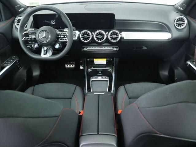 2026 Mercedes-Benz GLB AMG GLB 35 - Photo 14